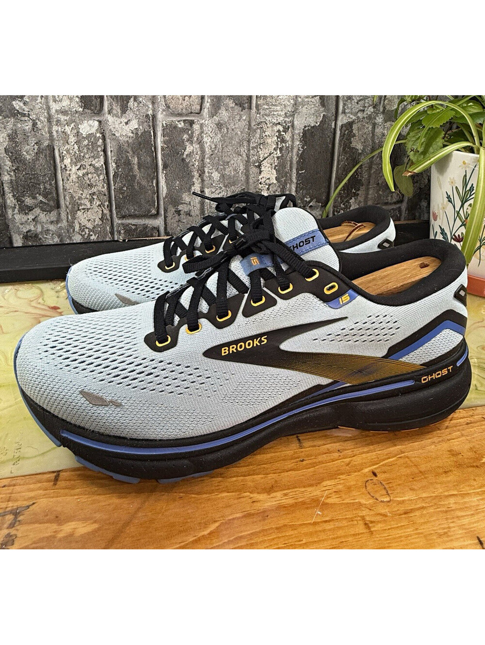 Brooks Ghost 15 Light Blue/Black Solid Low Top Lace-Up Men's Running Sneaker